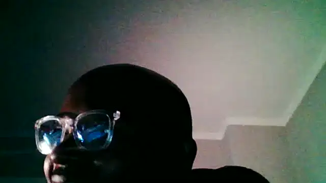 Snapshot of JezOne555 chatting on 11-23-25, 02:06 JezOne555 online show from 11-23-25, 02:06