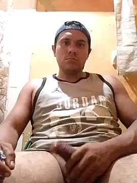 Snapshot of Luk909090 chatting on 10-21-25, 04:02 Luk909090 online show from 10-21-25, 04:02