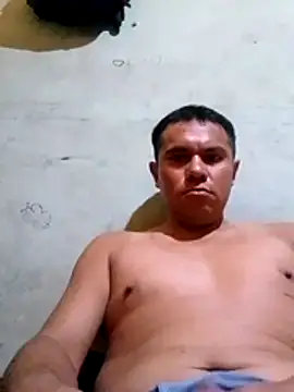 Snapshot of Luk909090 chatting on 11-17-25, 07:30 Luk909090 online show from 11-17-25, 07:30