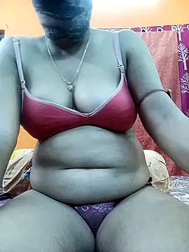 Snapshot of Hotpuja25 chatting on 09-13-25, 04:51 Hotpuja25 online show from 09-13-25, 04:51