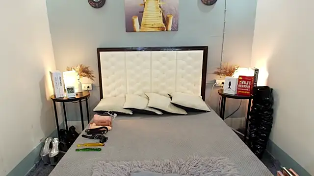 Snapshot of TatianaWil chatting on 09-22-25, 11:29 TatianaWil online show from 09-22-25, 11:29