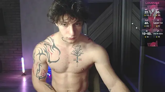 Snapshot of Brendan__Piks chatting on 12-05-25, 06:44 Brendan Piks online show from 12-05-25, 06:44