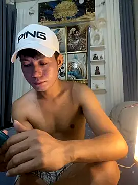 Snapshot of xshyboyx chatting on 10-15-25, 01:50 xshyboyx online show from 10-15-25, 01:50