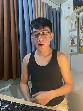 xshyboyx online show from 12-05-25, 11:41