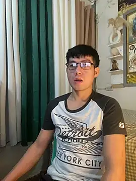 xshyboyx online show from 06-24-26, 12:04
