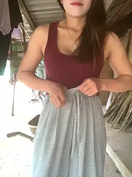 Snapshot of ThiHa003 chatting on 11-05-25, 02:44 ThiHa003 online show from 11-05-25, 02:44