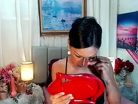 sassylatina online show from 11-15-25, 12:56