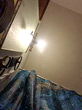 Snapshot of Cnutt310 chatting on 10-21-25, 06:58 Cnutt310 online show from 10-21-25, 06:58