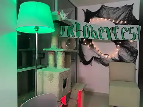 Snapshot of RosseMelody chatting on 10-04-25, 05:16 RosseMelody online show from 10-04-25, 05:16