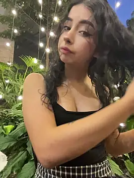 Snapshot of RosseMelody chatting on 10-27-25, 11:09 RosseMelody online show from 10-27-25, 11:09