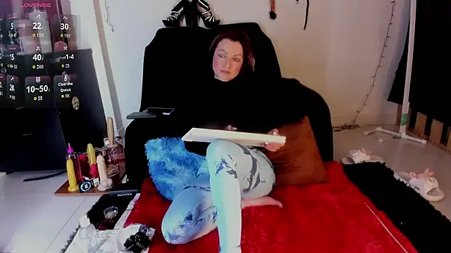 angierot2025 online show from 11-19-25, 12:10