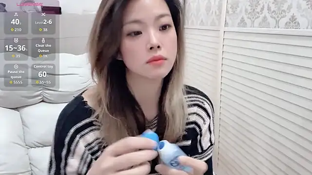 Holiland online show from 11-06-25, 01:17