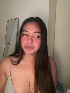 Snapshot of urasianlady chatting on 11-10-25, 04:28 urasianlady online show from 11-10-25, 04:28