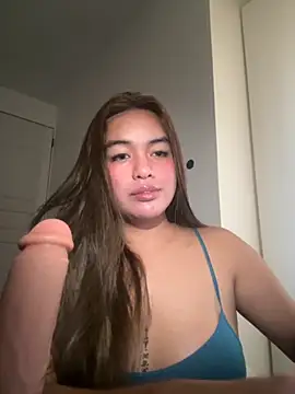 Snapshot of urasianlady chatting on 11-30-25, 06:06 urasianlady online show from 11-30-25, 06:06