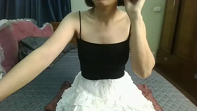 Meii-meyy online show from 12-16-25, 01:54