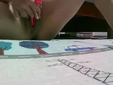 Snapshot of -Luxury chatting on 04-07-26, 01:22 -Luxury online show from 04-07-26, 01:22