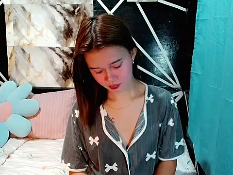 urgirl mikah online show from 12-19-25, 03:13