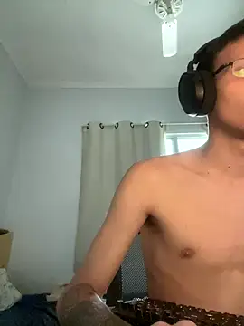 safadezanunes2 online show from 12-19-25, 03:52