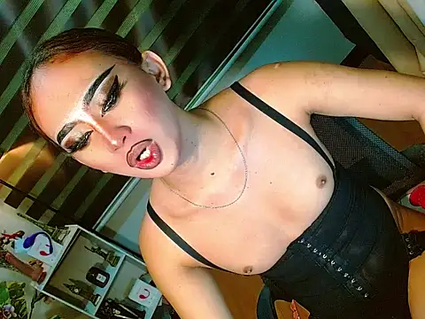 Queen yasii 88 online show from 04-16-26, 06:52