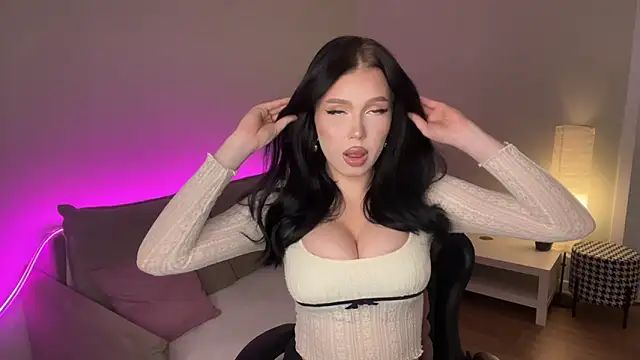 mistress of hearts online show from 11-30-25, 07:40