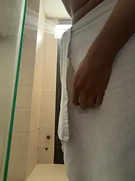 Snapshot of boyhigh1997 chatting on 03-18-26, 07:11 boyhigh1997 online show from 03-18-26, 07:11