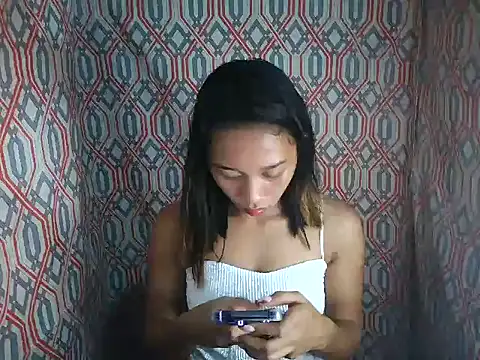 Snapshot of Virgen_christine01 chatting on 11-18-25, 11:47 Virgen christine01 online show from 11-18-25, 11:47