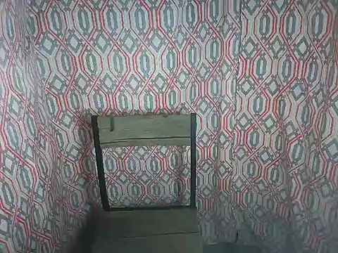 Snapshot of Virgen_christine01 chatting on 12-17-25, 05:52 Virgen christine01 online show from 12-17-25, 05:52