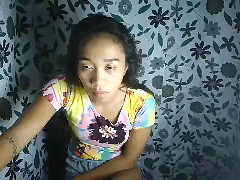 Virgen christine01 online show from 04-06-26, 01:23