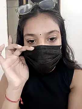 Cute Rakhi8 online show from 11-22-25, 04:55