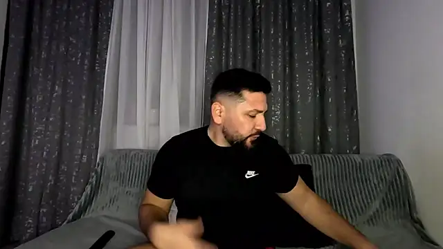 Gold Alpha Boy online show from 10-24-25, 07:43