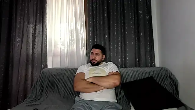 Gold Alpha Boy online show from 11-11-25, 08:58