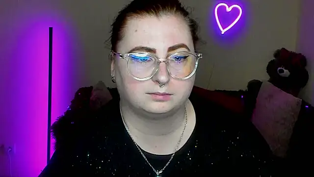 Snapshot of Alicia_love00 chatting on 04-06-26, 11:22 Alicia love00 online show from 04-06-26, 11:22