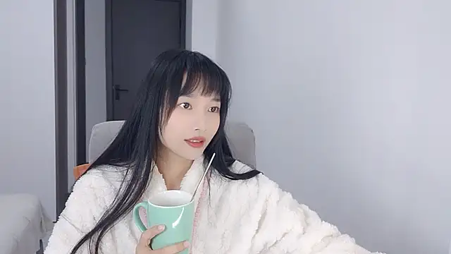 Snapshot of Lisa-3333 chatting on 11-22-25, 01:21 Lisa-3333 online show from 11-22-25, 01:21