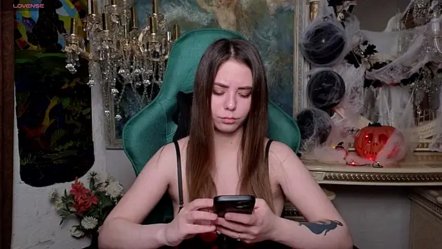 IvoryWood  online show from 10-24-25, 11:28