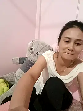 Jun-Mzzz online show from 10-20-25, 06:03