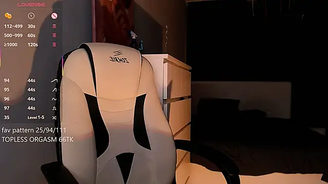 Aura boobss online show from 03-27-26, 09:47