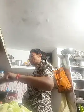 ISHANI-SINGH online show from 02-24-26, 04:05