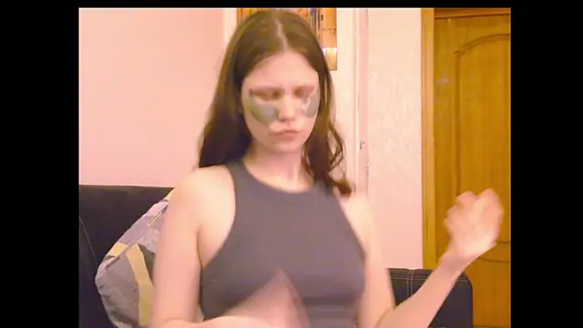 Snapshot of Lunliss chatting on 05-03-26, 07:20 Lunliss online show from 05-03-26, 07:20