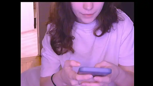 Snapshot of Lunliss chatting on 05-15-26, 08:27 Lunliss online show from 05-15-26, 08:27