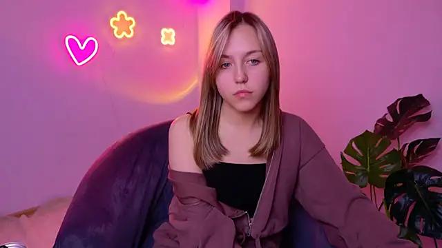 CindySparkl online show from 05-16-26, 04:09