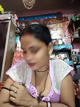 Snapshot of Cut_ragni chatting on 06-15-26, 05:04 Cut ragni online show from 06-15-26, 05:04