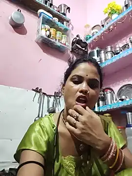 Snapshot of Cut_ragni chatting on 08-01-26, 06:18 Cut ragni online show from 08-01-26, 06:18