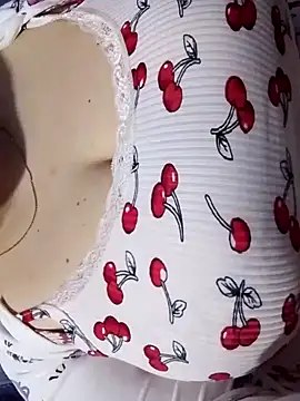 Snapshot of Hnonasix89 chatting on 03-21-26, 01:21 Hnonasix89 online show from 03-21-26, 01:21