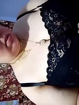 Snapshot of Hnonasix89 chatting on 04-15-26, 08:42 Hnonasix89 online show from 04-15-26, 08:42