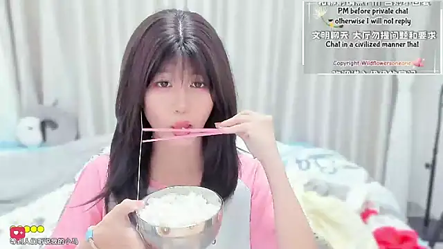 Snapshot of Rabbitlittlefool chatting on 03-11-26, 06:41 Rabbitlittlefool online show from 03-11-26, 06:41