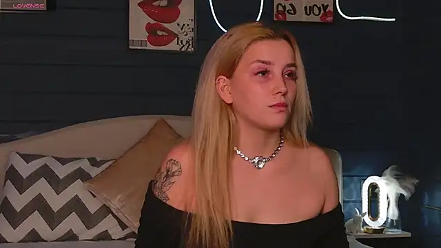 Crystal Jull online show from 10-31-25, 01:56