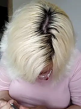 VikaKing online show from 10-18-25, 08:37