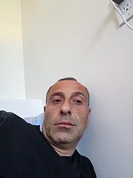 Snapshot of NY-DuDu chatting on 10-04-25, 03:32 NY-DuDu online show from 10-04-25, 03:32