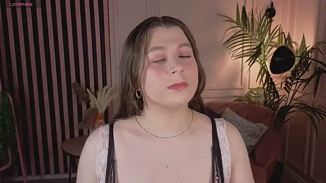 Queen Michelle  online show from 11-16-25, 10:04