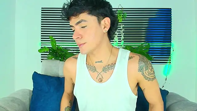 CamiiGuzmanX online show from 02-05-26, 08:02